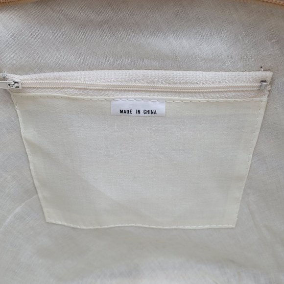 Beach Bucket Bag Tote with Multi Color Rope Handles Used - Picture 9 of 11